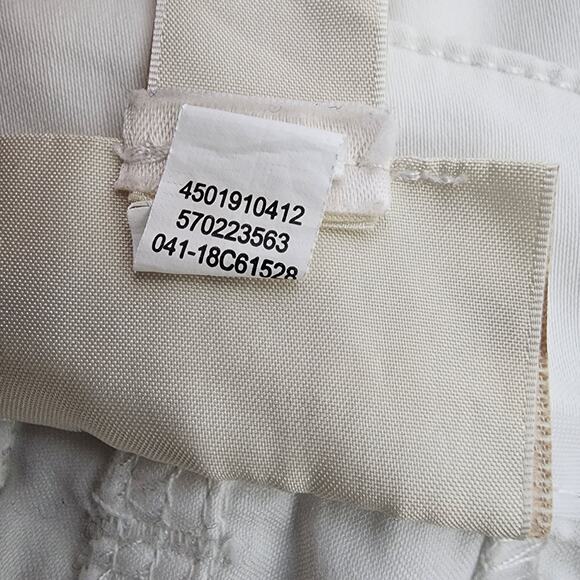 Chico's Crop Pants The Ultimate Fit Comfort Waist Luxe Utility Slim Size 1 US 8 - Picture 10 of 10